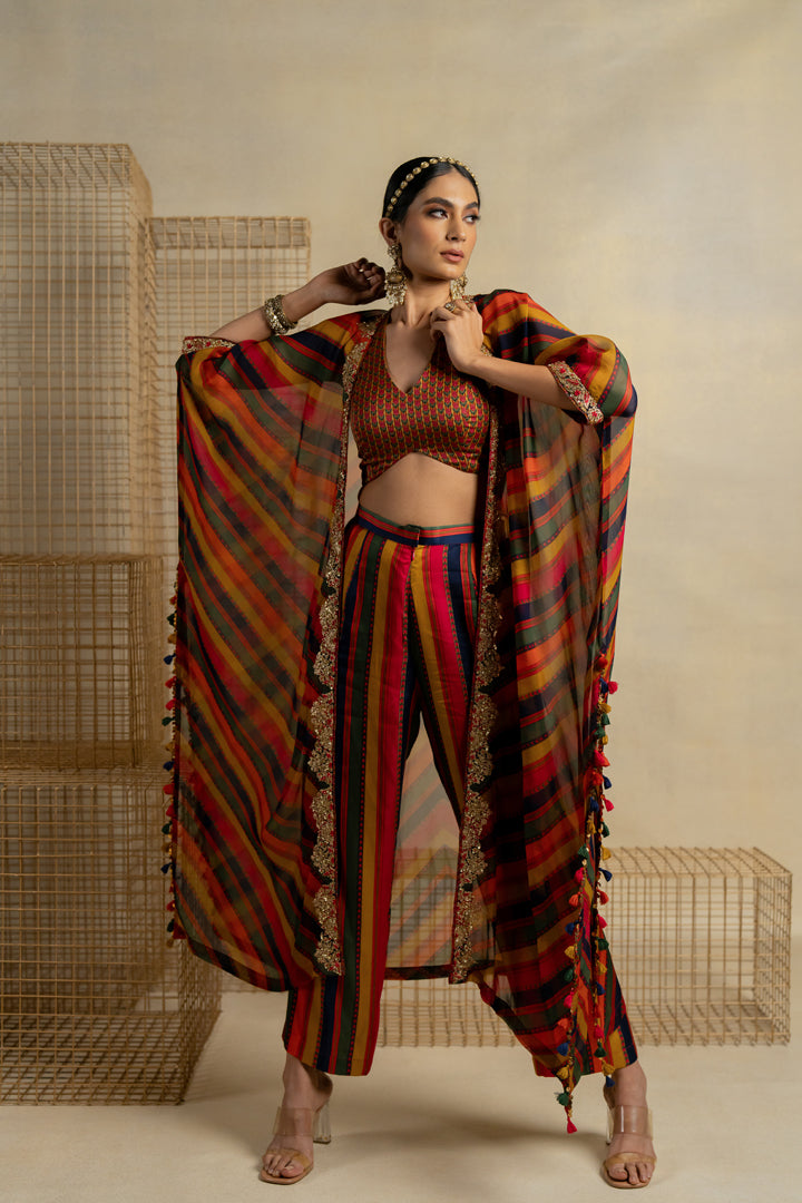 Khas Bagh Baghdhari Cape With Crop And Pants