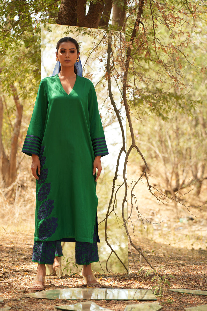 Parinde Green Embroidered Kurta With Pants