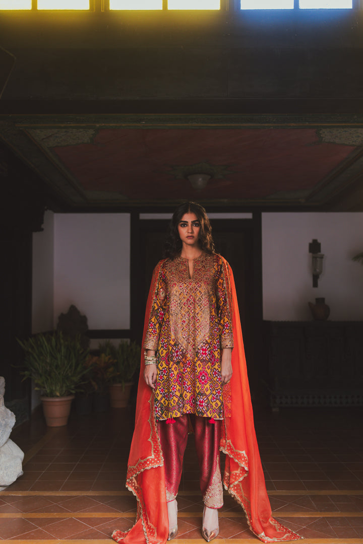 CHARMI MASTAANI MUSTARD KURTA SET – Pooja Keyur