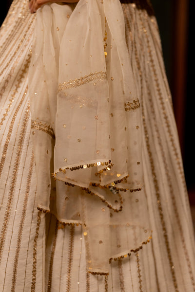 "LEHER" - OFFWHITE LEHENGA SET