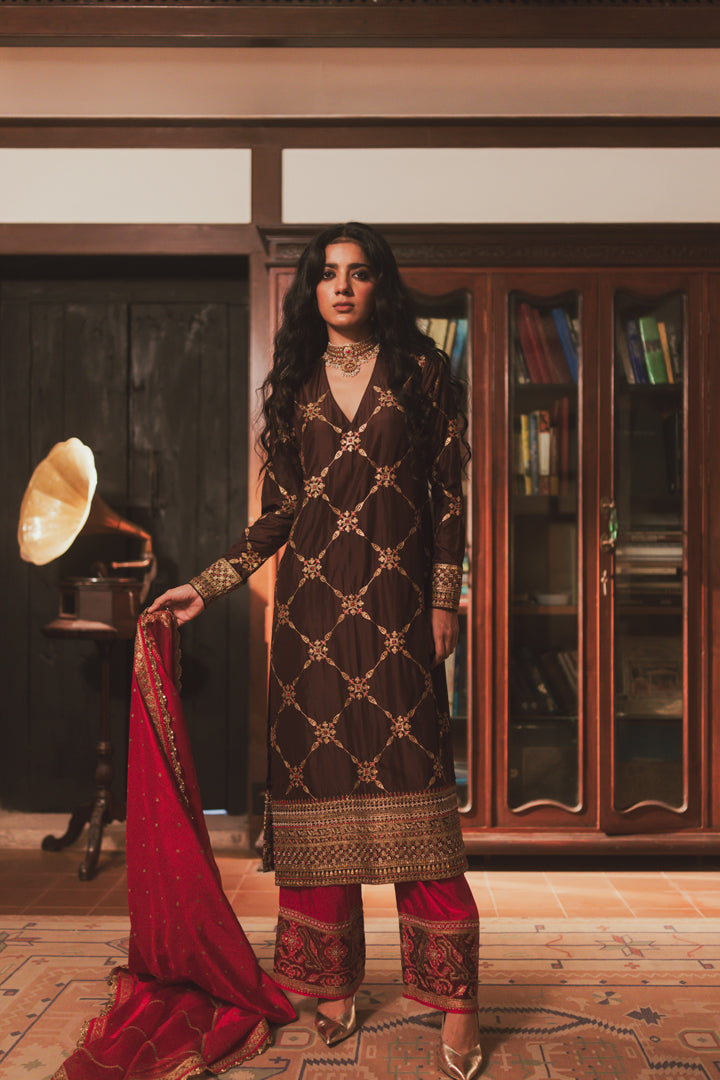 RED DUPATTA WITH FOUR BOXES – Pooja Keyur