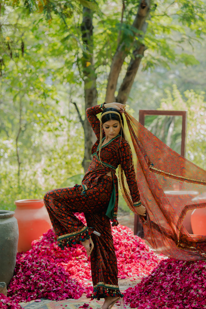 Meraki Velvet Print Short Kurta With Broad Pants