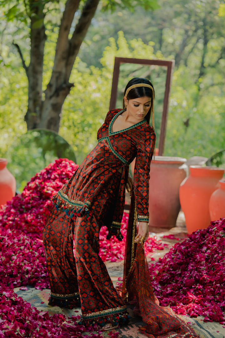 Meraki Velvet Print Short Kurta With Broad Pants