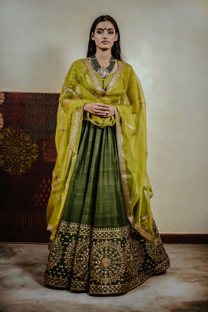 Buy Peacock Green Bridal Lehenga In Raw Silk With Embroidery - NOOR 2022  KALKI Fashion India